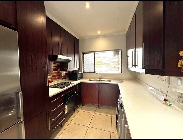 3 BEDROOM APARTMENT FOR SALE IN ACACIA